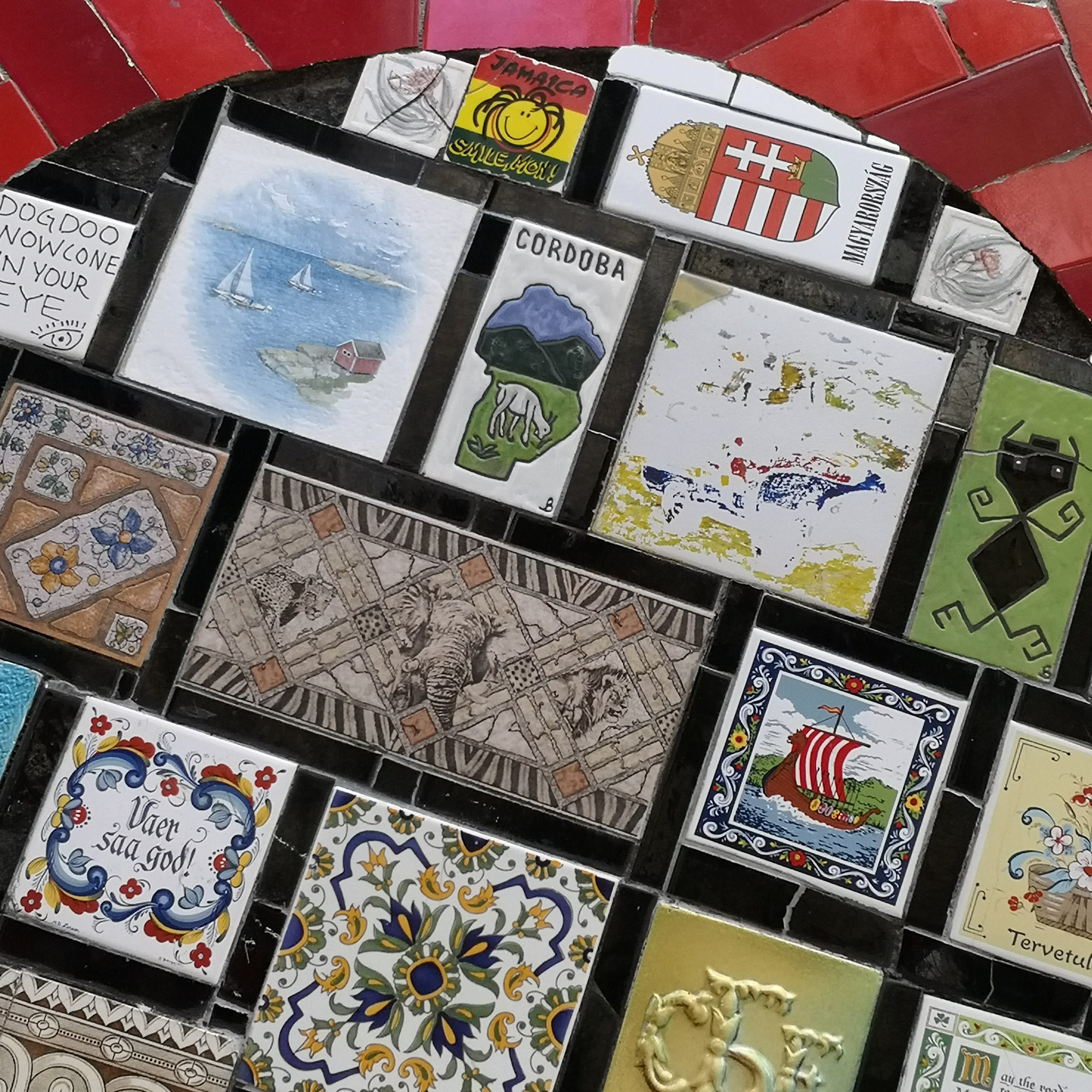 Brazília – Rio de Janeiro, Magyarország címere a Escadaria Selarón lépcsőjén (fotó: rigotamas.hu)
